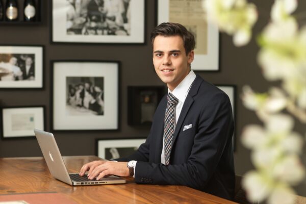 SHL Studierender@2x.png